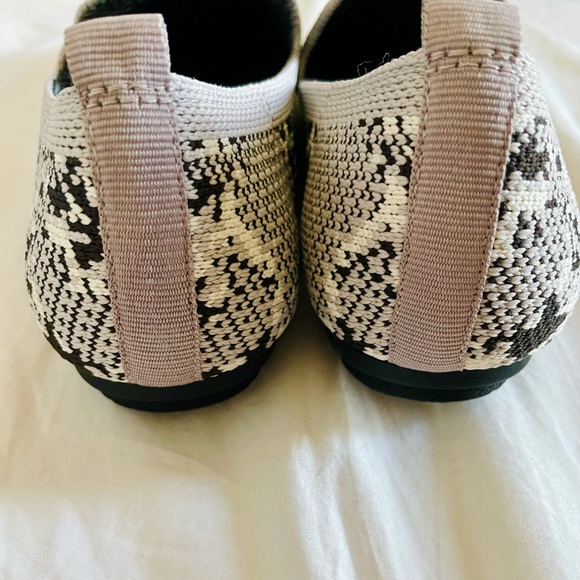 NWOT Vince Camuto Multicolor Loafer - Picture 5 of 5